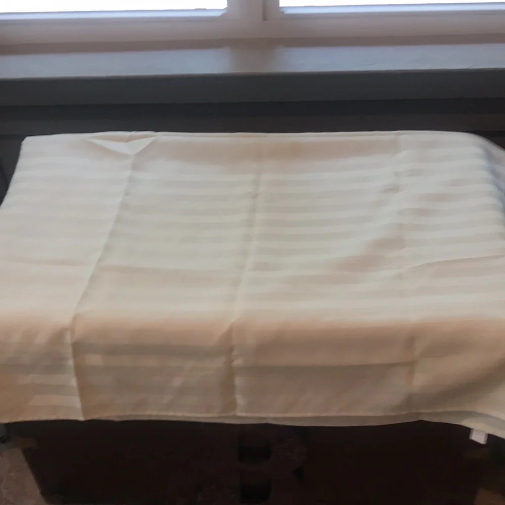 Tablecloth Cream 84x60